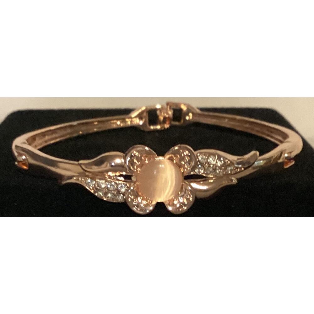 2757 NWOT Rose Gold Bracelet Bangle With Pink Flower and Cubic Zirconia Crystals
